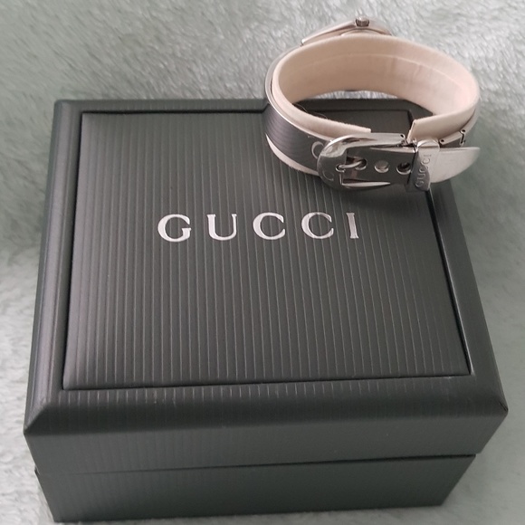 Watch - Picture 3 of 3